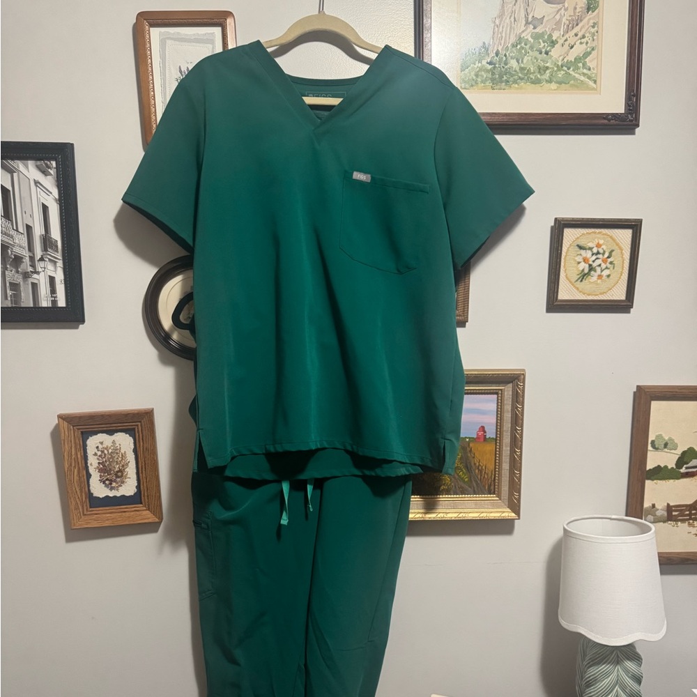 Figs Women's Teal Scrub Set